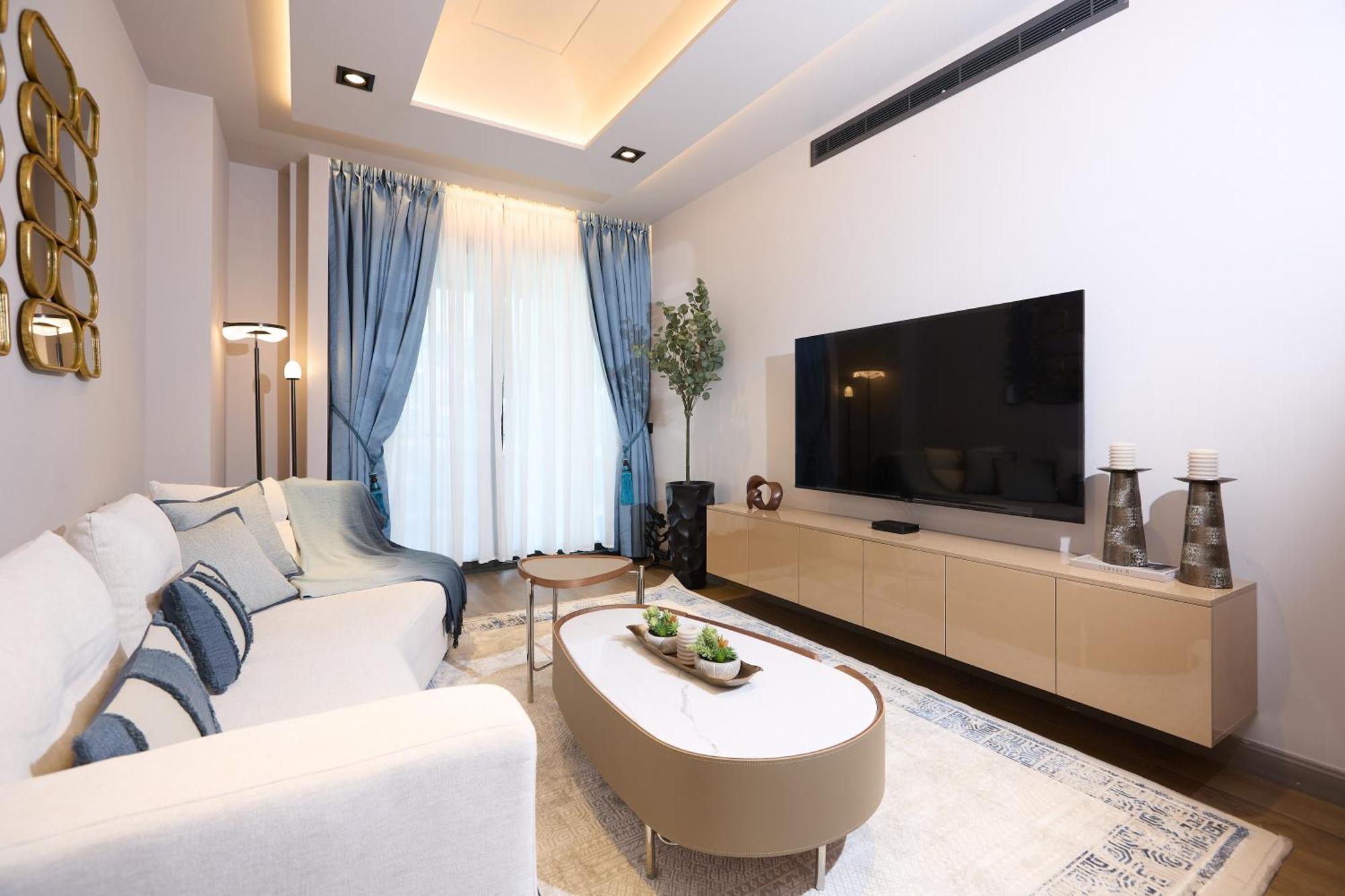 Luxury 1-Bedroom Apartment In Diamond In The City Akra Dış mekan fotoğraf