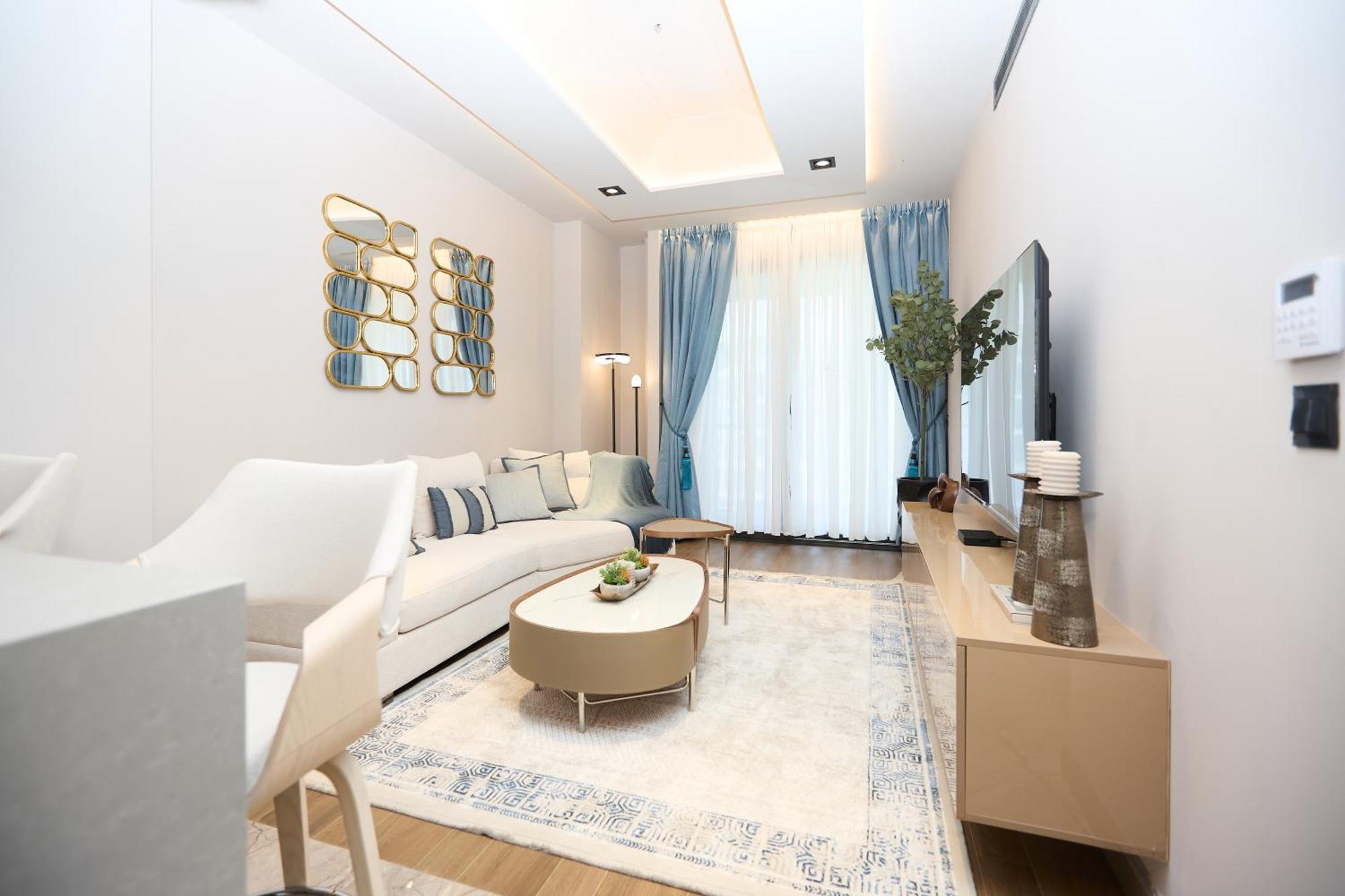 Luxury 1-Bedroom Apartment In Diamond In The City Akra Dış mekan fotoğraf